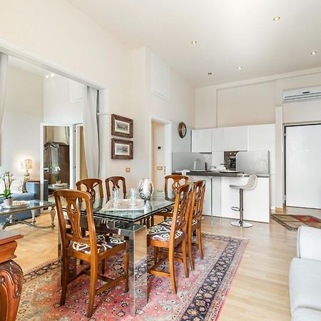 Porta Tufi Luxury Apartment With Private Parking! Siena Exterior photo
