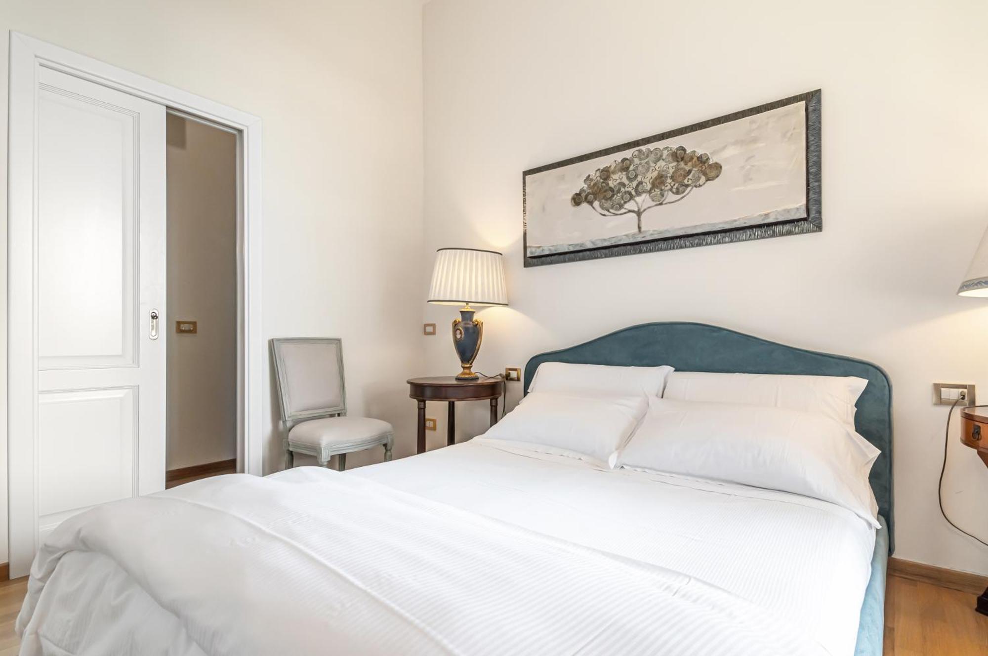 Porta Tufi Luxury Apartment With Private Parking! Siena Exterior photo